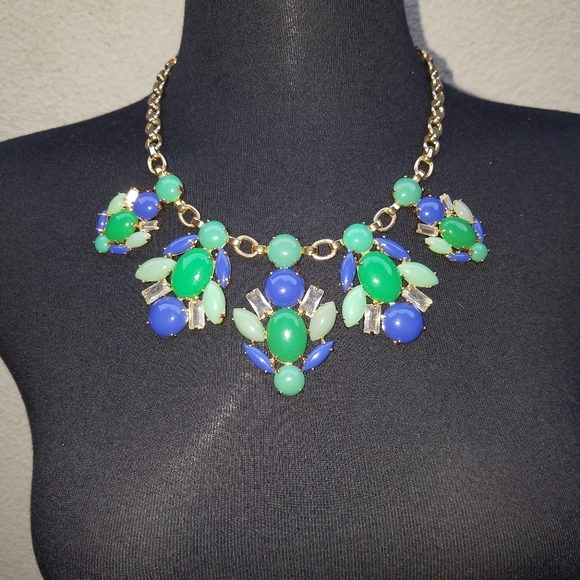 Stella & Dot Juniper Statement Necklace - Picture 5 of 13